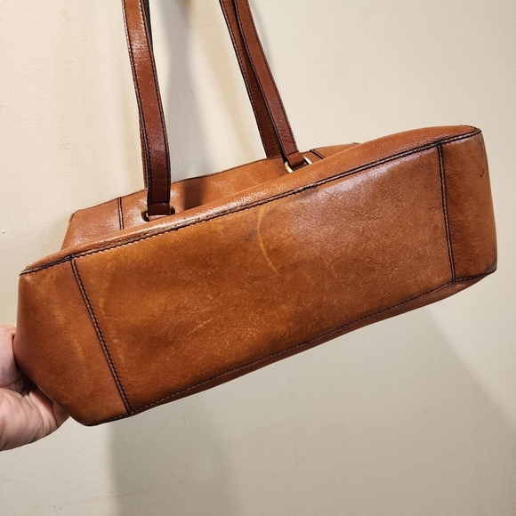 Etienne Aigner Camel Brown Leather Showlder bag - Picture 9 of 16